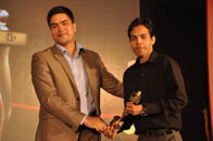   presenter   Vineet Wadhwa   winner   Talk Show Marathi   IBN Lokmat.